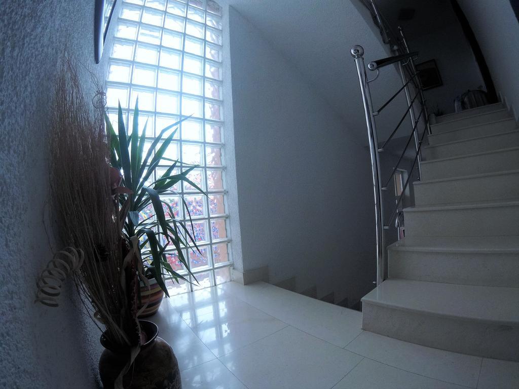 Rooms Deny Mostar Bagian luar foto