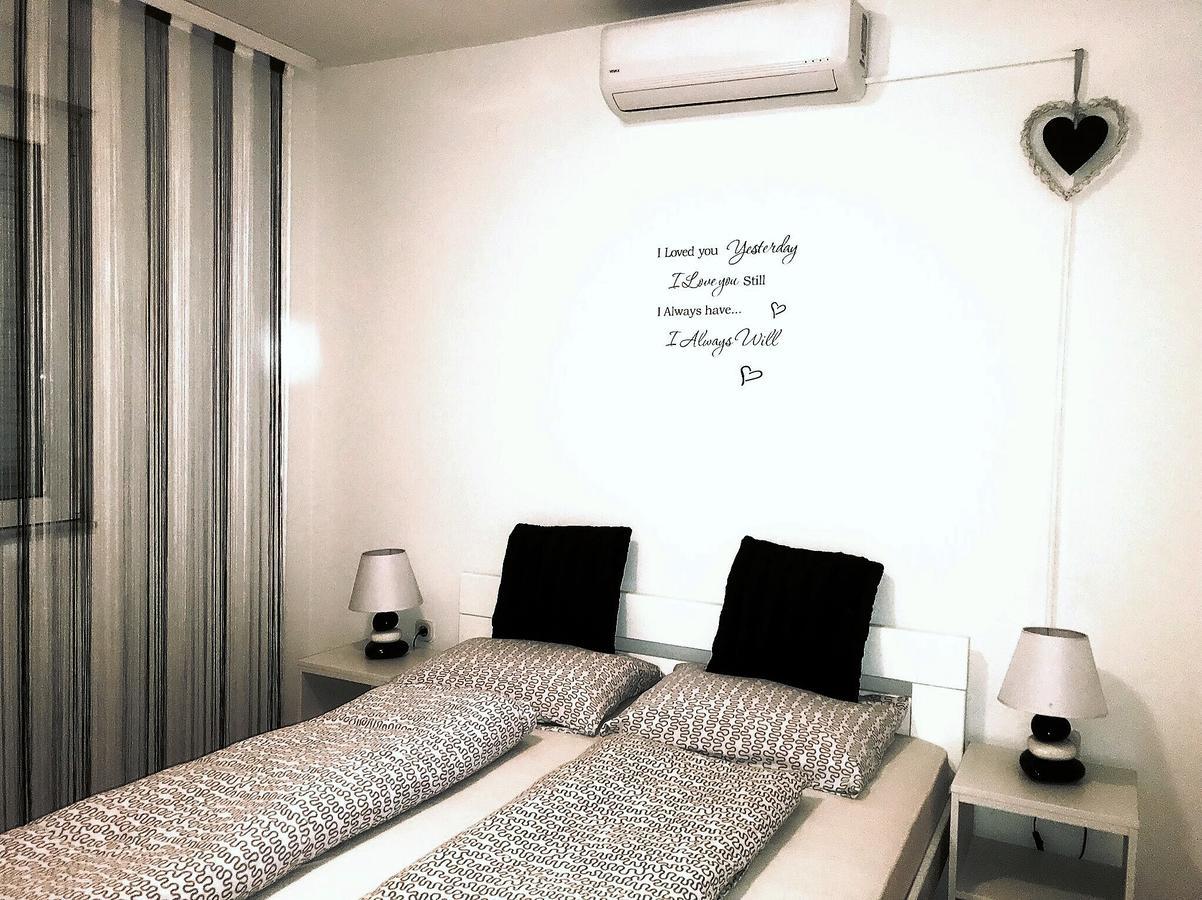 Rooms Deny Mostar Bagian luar foto