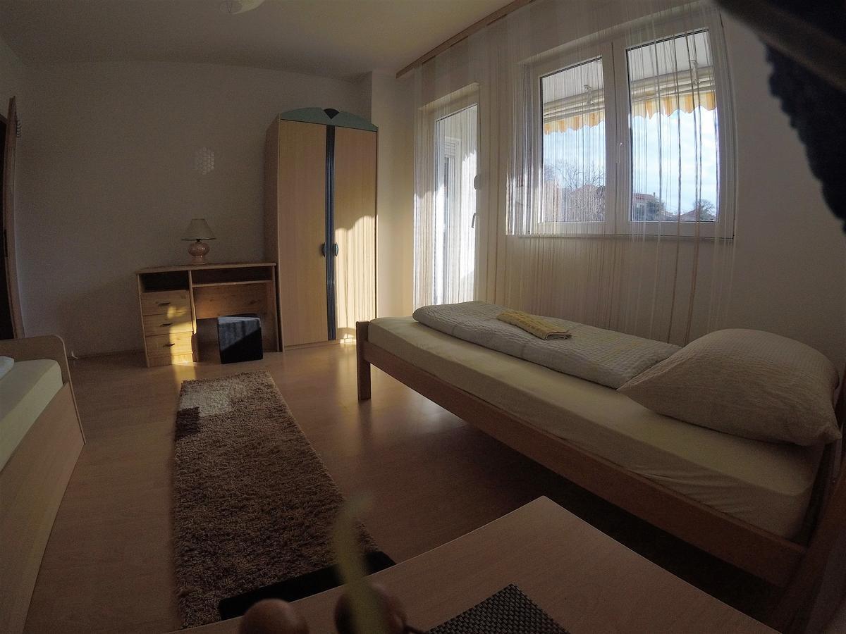 Rooms Deny Mostar Bagian luar foto