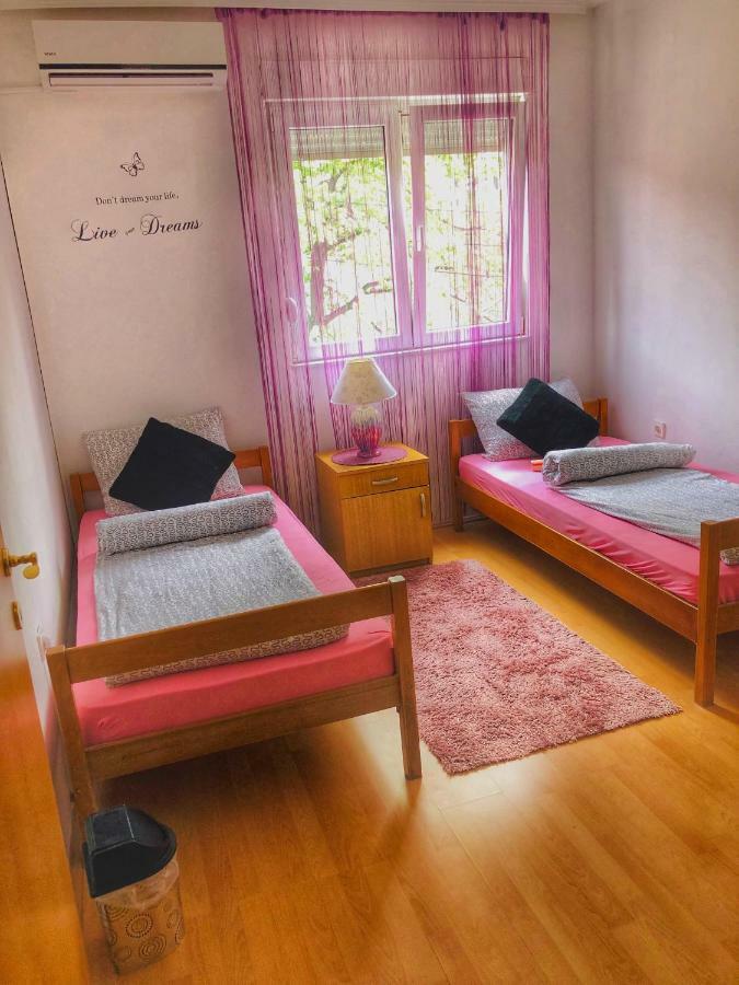 Rooms Deny Mostar Bagian luar foto